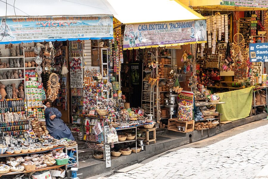 A stall in the Witches Market with traditional Aymara items