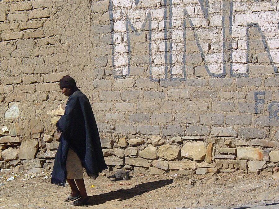 A Tarabuqueño villager in traditional dress