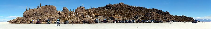 A panoramic view of the Salar de Uyuni