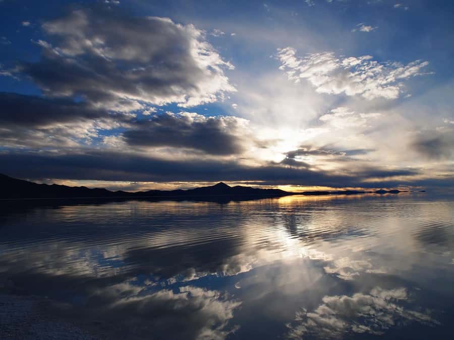 Bolivia: starlights and sunrise in Uyuni salt flat - At a glance: five details that shape the morning