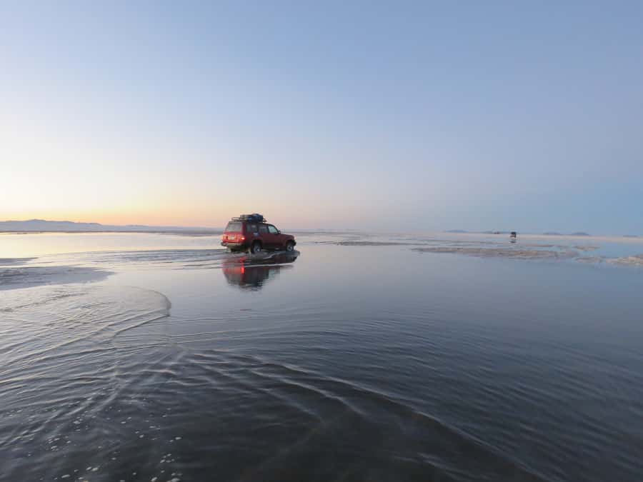 From La Paz: 1-Day 1-Night Uyuni Salt Flats Tour by Flight - Incahuasi Island and its giant cacti
