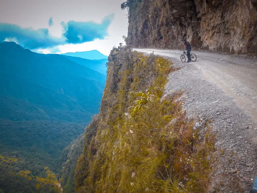 From La Paz: 3-Day Biking Tour Death Road & Uyuni Salt Flats - Sunset, dinner-hour timing, and the second bus