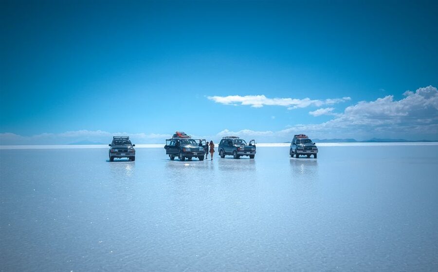 From La Paz: 3-Day Uyuni Salt Flat and Incahuasi Island Tour - The salt hotel and the Dakar monument