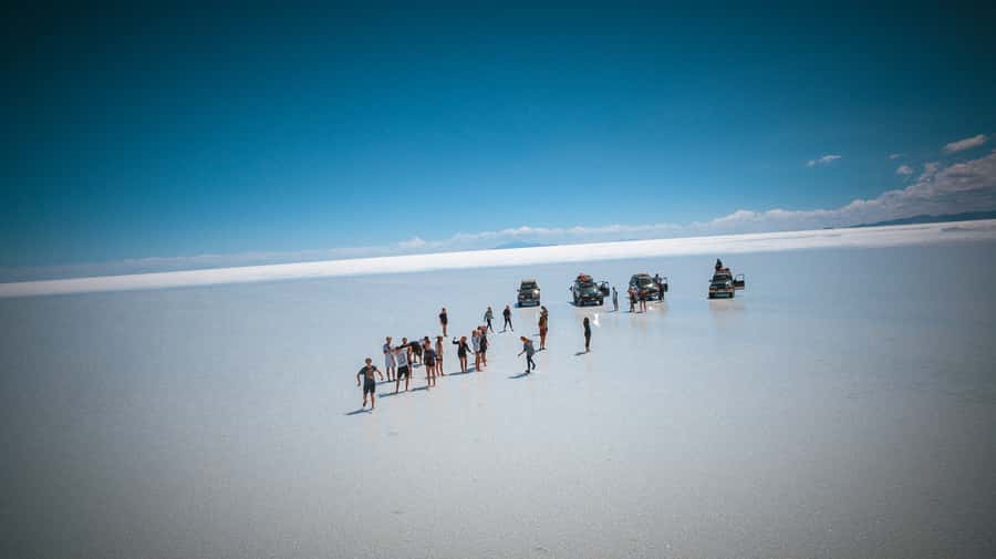 From La Paz: 3-Day Uyuni Salt Flat and Incahuasi Island Tour - Sunset, wine, and the return to Uyuni