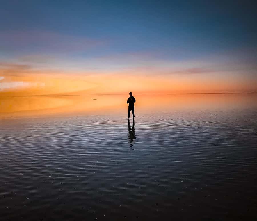 From La Paz: 4-Day Trip to San Pedro de Atacama w/Salt Flats - Uyuni Salt Flats, Incahuasi, and a sunset on salt