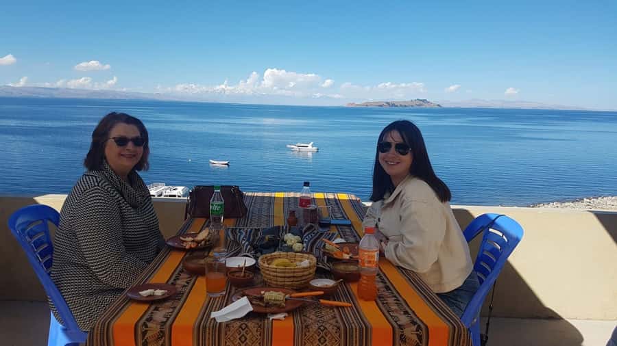 From La Paz: Lake Titicaca and Copacabana Private Tour - Lunch at an archaeological restaurant