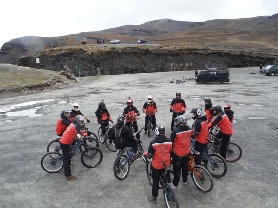 From La Paz: The World's Most Dangerous Road Biking Tour - Key Points Before You Book