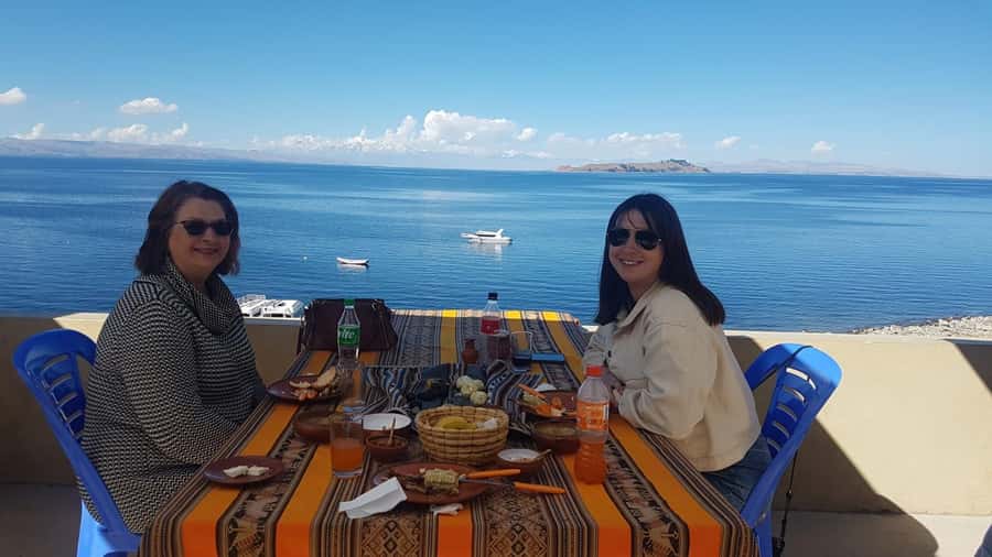 From La Paz: Tihuanacu & Titicaca Lake in one day with lunch - Huatajata and the totora raft builders