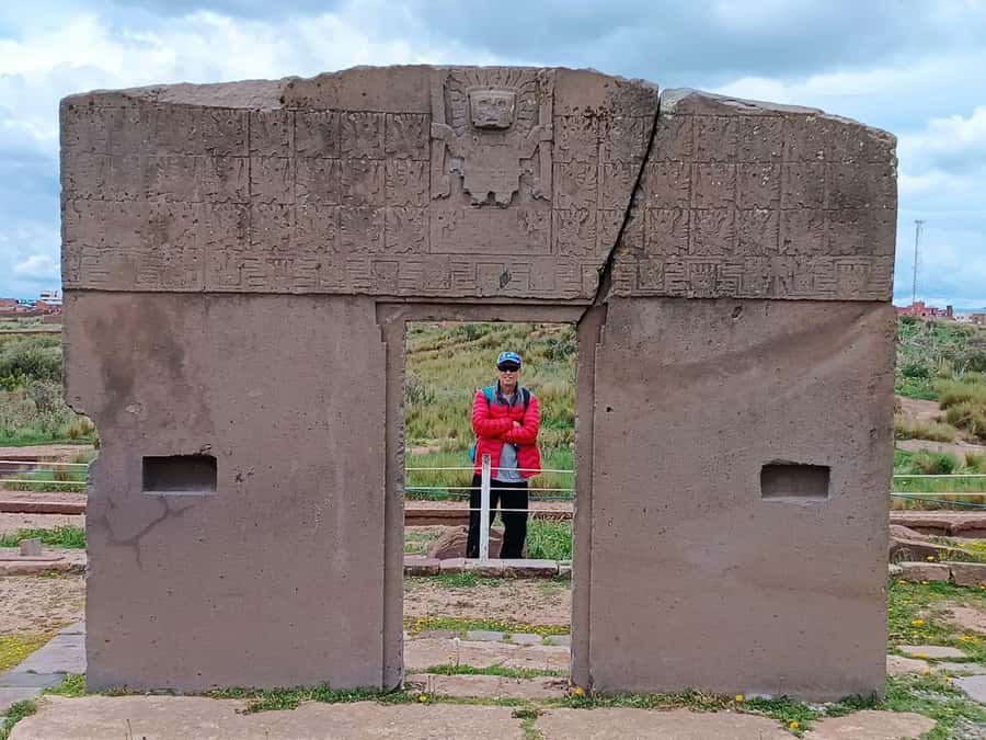 From La Paz: Tihuanacu & Titicaca Lake in one day with lunch - What $219 includes and what it does not