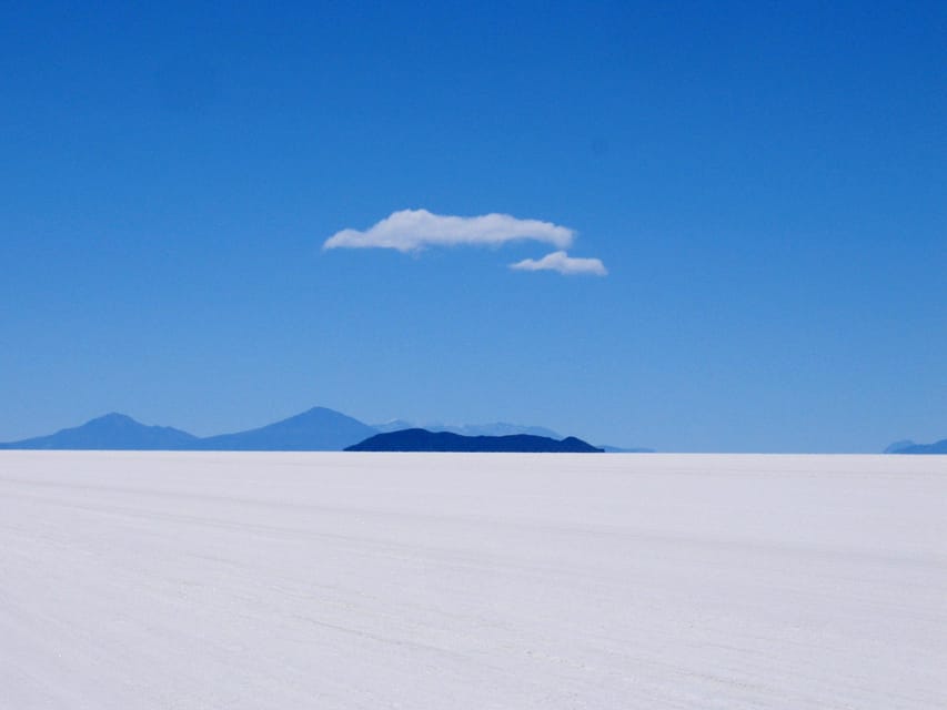 From La Paz: Uyuni Salt Flats & Lagoons 5-Day Tour - Day 4: Geysers, hot springs, and a long ride back