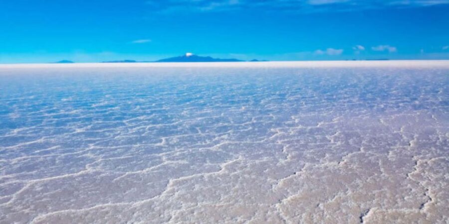 From Uyuni: Salt Flats Highlights Jeep Tour with Lunch - Spanish guiding and group size matter