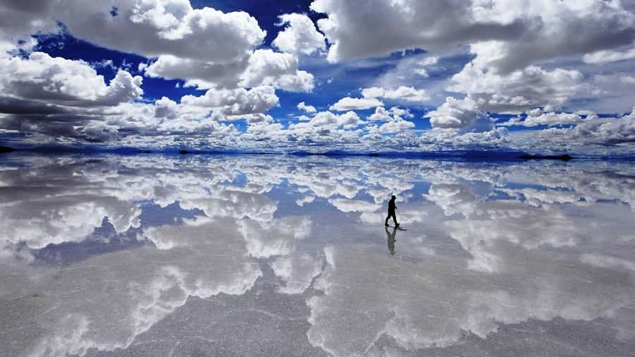 From Uyuni: Salt Flats Highlights Jeep Tour with Lunch - Rusted trains at the eerie train cemetery