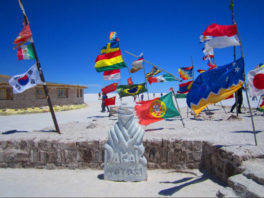 From Uyuni:Uyuni Salt Flats with Incahuasi Island |Full day| - Lunch at 1:30 p.m. on the salt flat