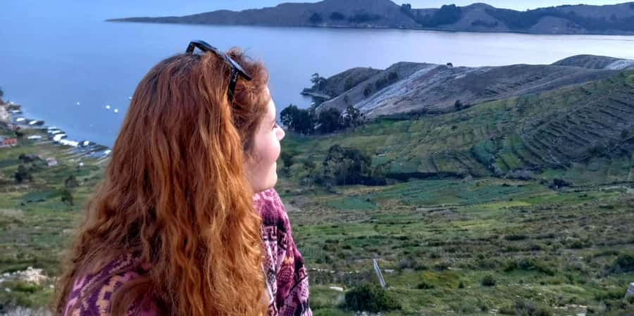 La Paz: 2-day Excursion to Lake Titicaca and Sun Island - A private hostel room above the lake