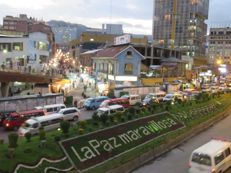 La Paz: Cable Car Ride Tour with Food Tasting - Key points at a glance