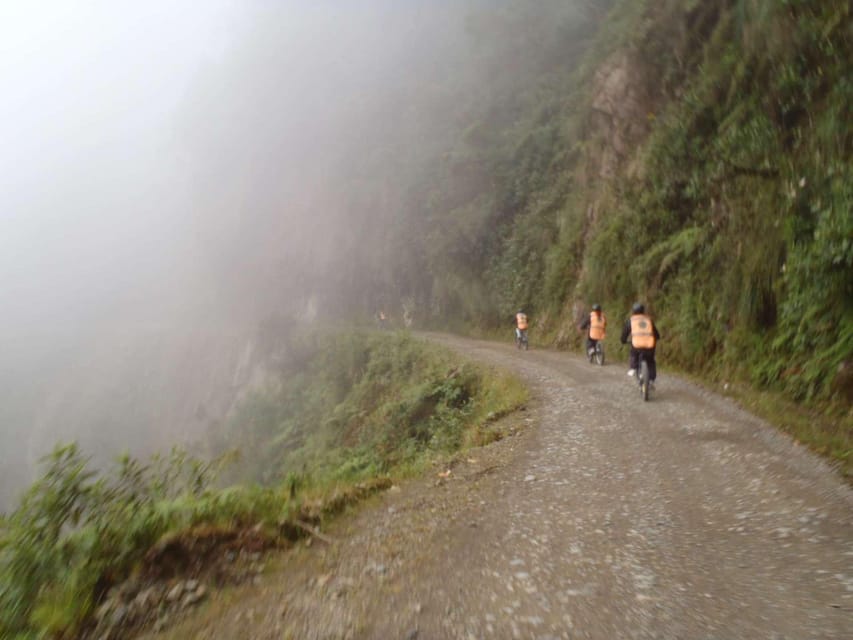 La Paz | Death by Bike Route | Lunch - The bike and safety setup