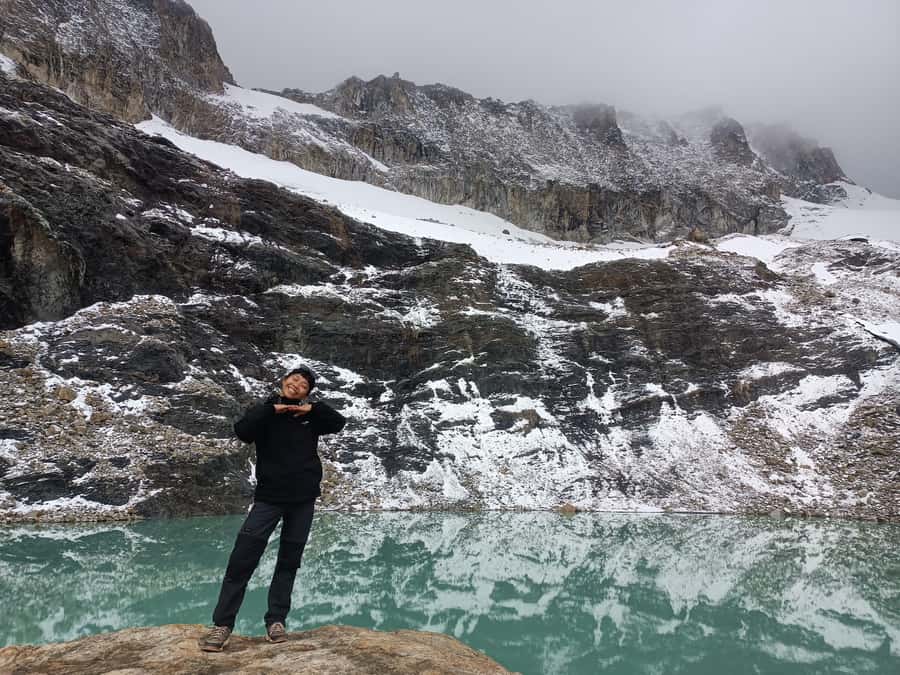 La Paz, Esmeralda Lagoon Guided Tour_Charquini - From the base camp to the Charquini trail