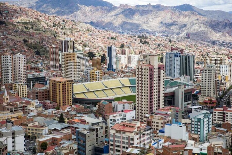 La Paz: Private custom tour with a local guide - See the city through conversation