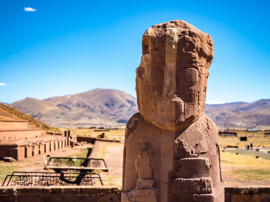 La Paz: Tiwanaku Archeological Site Full-Day Tour - Entering Tiwanaku’s temples and carved stone