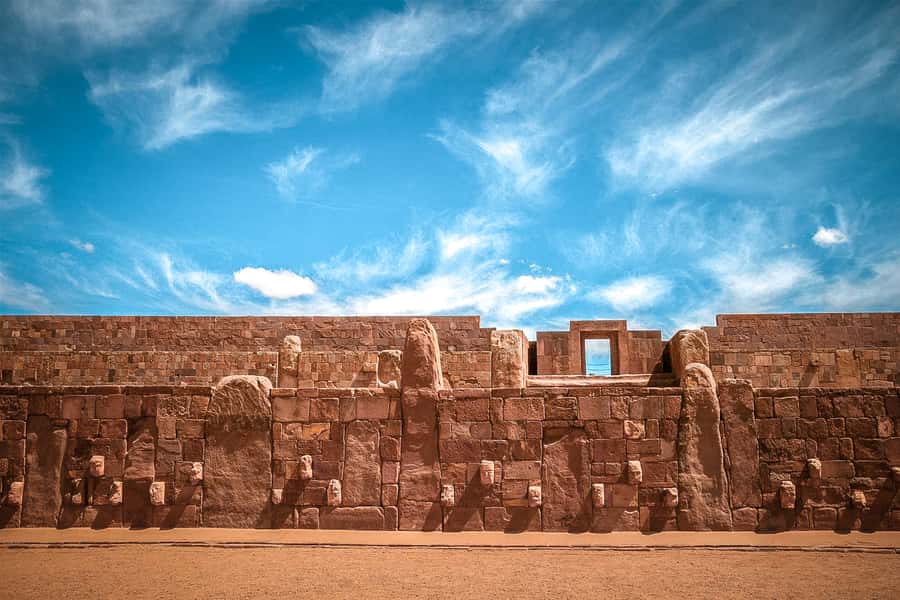 La Paz: Tiwanaku Shared Tour with Lunch + Tour Guide - Lunch at 1:30 and the return to La Paz