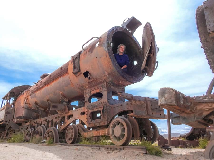 La Paz: Uyuni Salt Flats & San Pedro de Atacama 3-Day Tour - Geysers, hot springs, and the Green Lagoon on Day 4