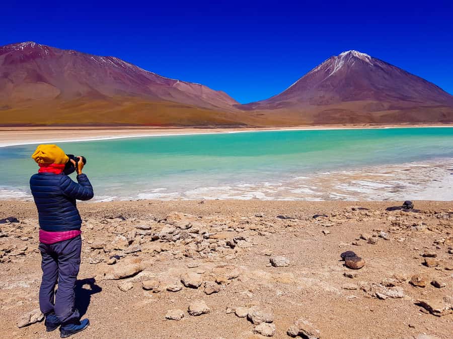La Paz: Uyuni Salt Flats & San Pedro de Atacama 3-Day Tour - The 9 p.m. bus from La Paz to Uyuni