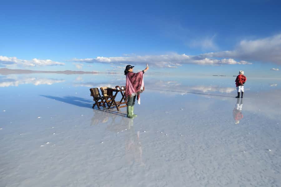 La Paz: Uyuni Salt Flats Tour by Bus - The train cemetery: Uyuni’s memorable first stop