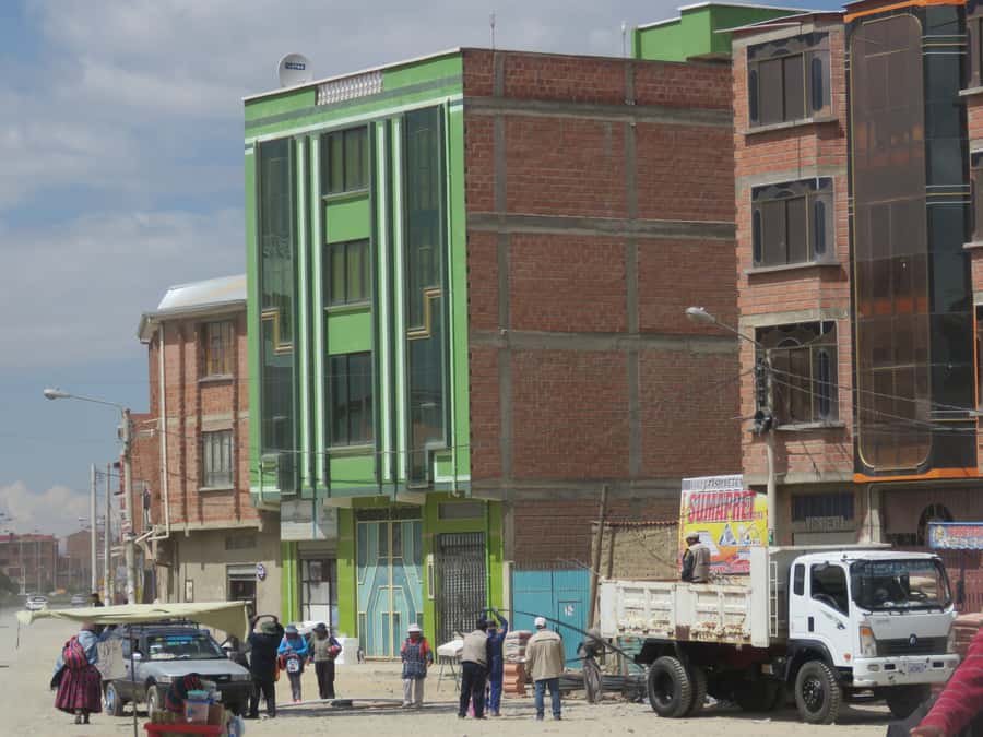 Private City Tour of La Paz - San Pedro Prison from the outside