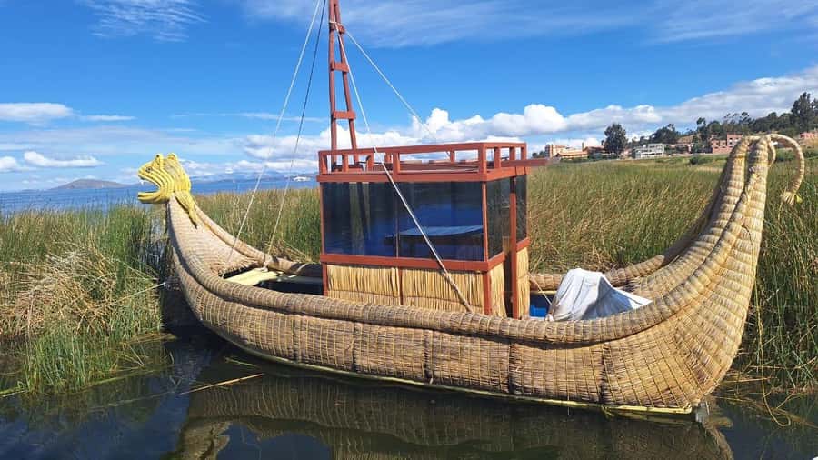 Private Tiwanaku and Titicaca Day Trip from La Paz - The air-conditioned car makes the combined route easier