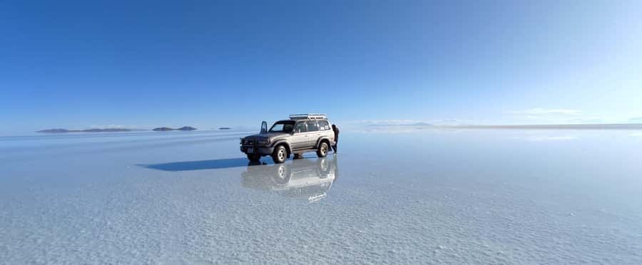 Salt Flat Uyuni from Uyuni - Colchani: Salt Crafts and a Short Market Stop