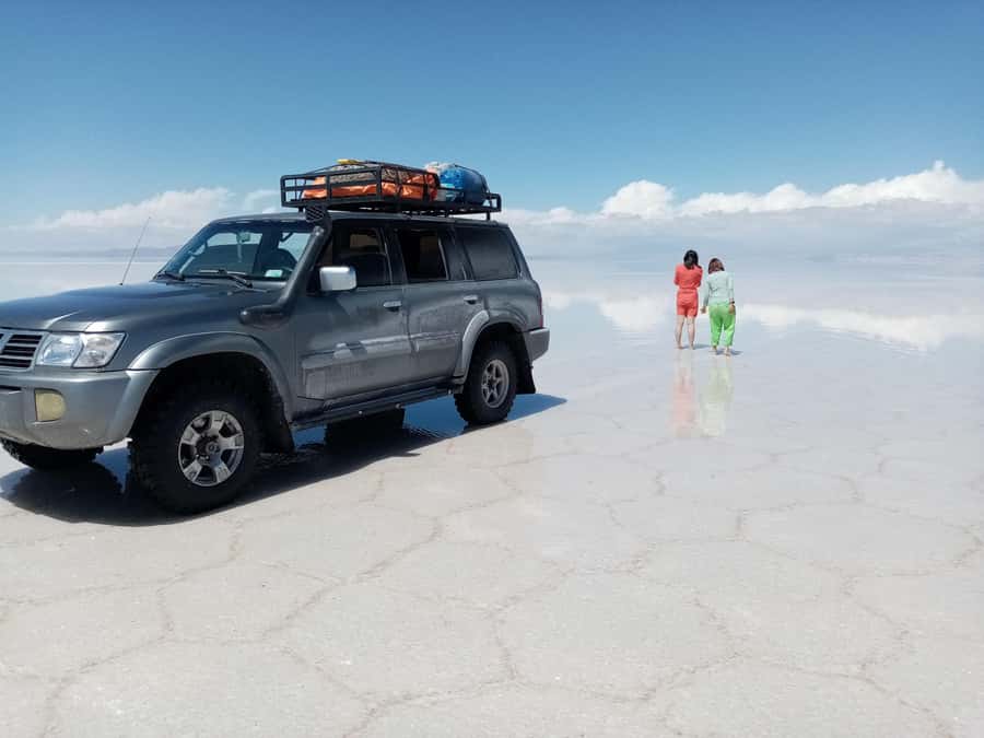 San Pedro de Atacama: 3 D. Tour Uyuni and Back to San Pedro - Day 1: Hito Cajones, Green Lagoon, and Laguna Colorada