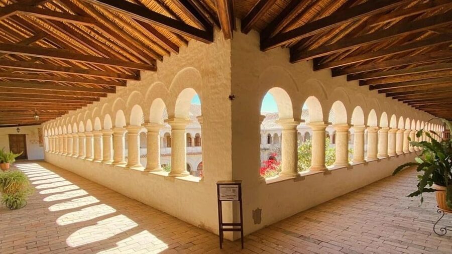 Sucre: Free Walking tour (History, culture and traditions) - The Street of Cats, an Ancient Castle, and Indigenous Art