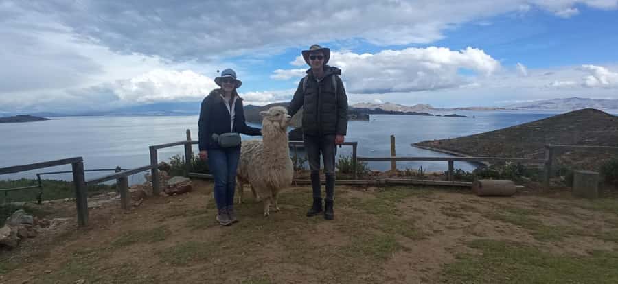 Titicaca Lake: Highlights Tour from La Paz by Bus - Price, stamina, and practical value
