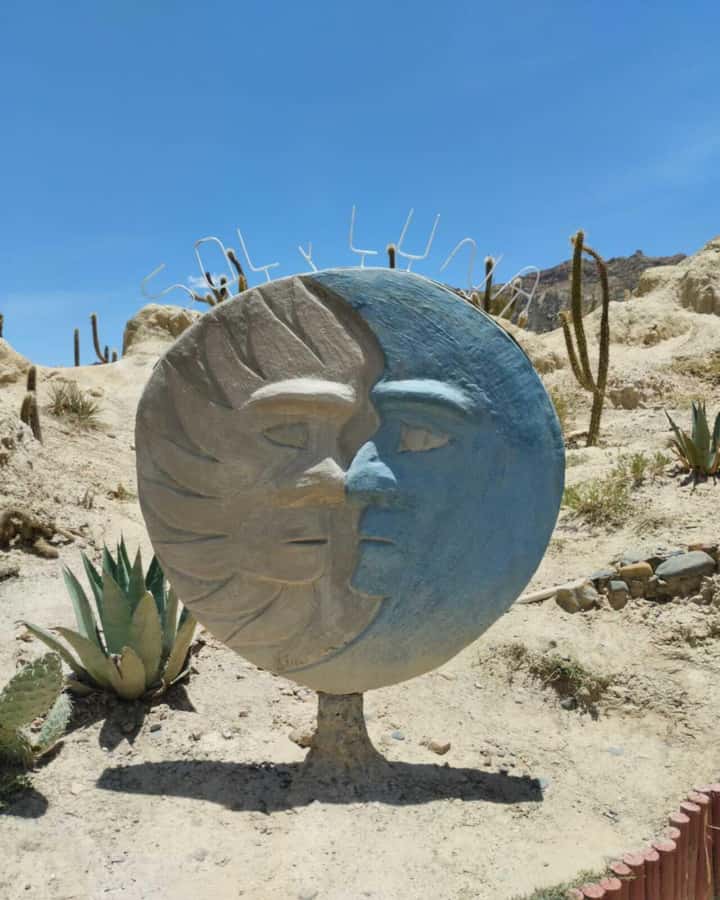 Tour moon valley and rich areas La Paz city - Key Points at a Glance