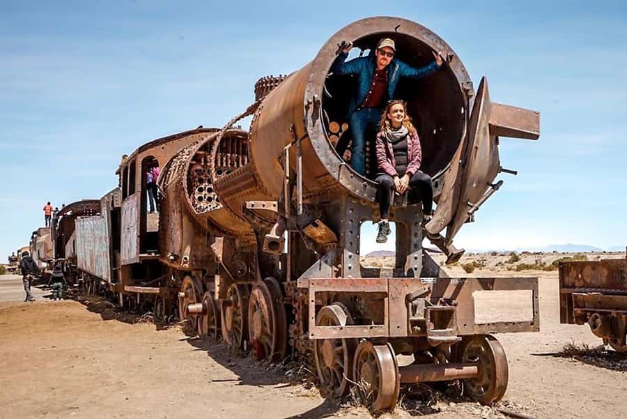 Uyuni: 3 day-tour, salt flats & surrealistic deserts - Five things to know before you go