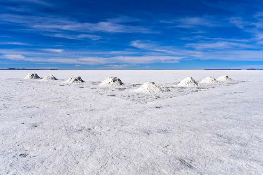 Uyuni: 3 day-tour, salt flats & surrealistic deserts - Day Two: Red Lagoons, Green Water, and Geysers