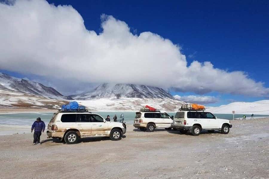 Uyuni: 3-Days Salt Flats and Desert Adventure Tour with Food - Day two: flamingo lakes and the Ollague Volcano view