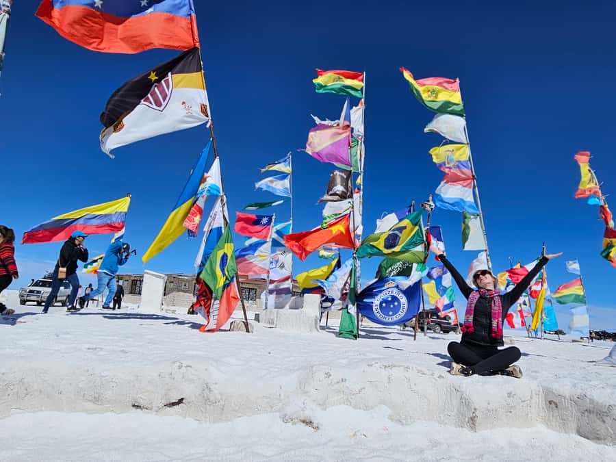 Uyuni: Isla Incahuasi & Uyuni Salt Flats Full-Day Jeep Tour - Starting from Uyuni between 9:45 and 10:40