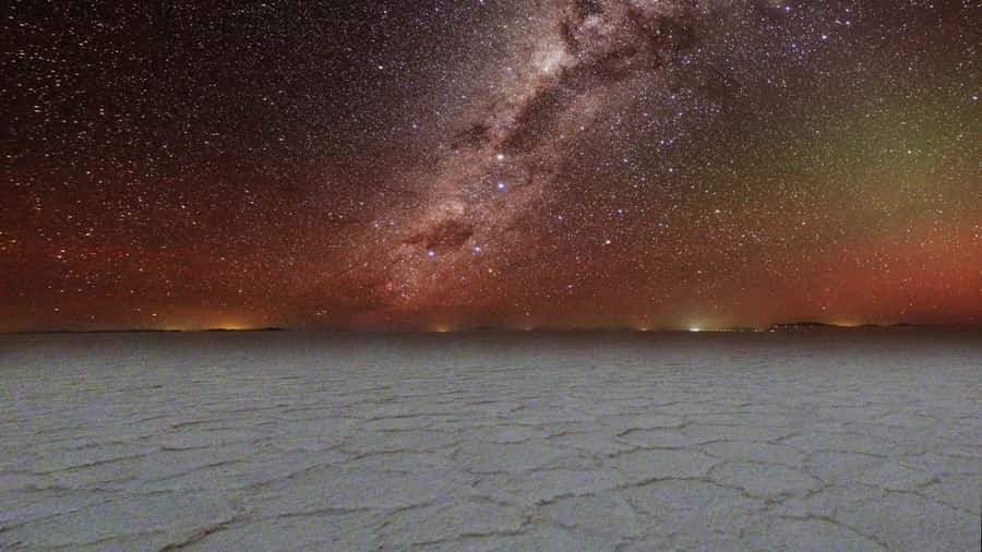 UYUNI SALT FLAT: SUNRISE & STARLIGHT EXPERIENCE - The 20-minute ride from Uyuni to the salt flat