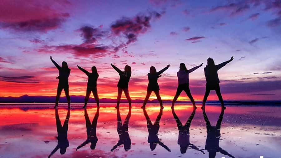UYUNI SALT FLAT: SUNSET & STARLIGHT EXPERIENCE - The first 90 minutes: sunset over endless white
