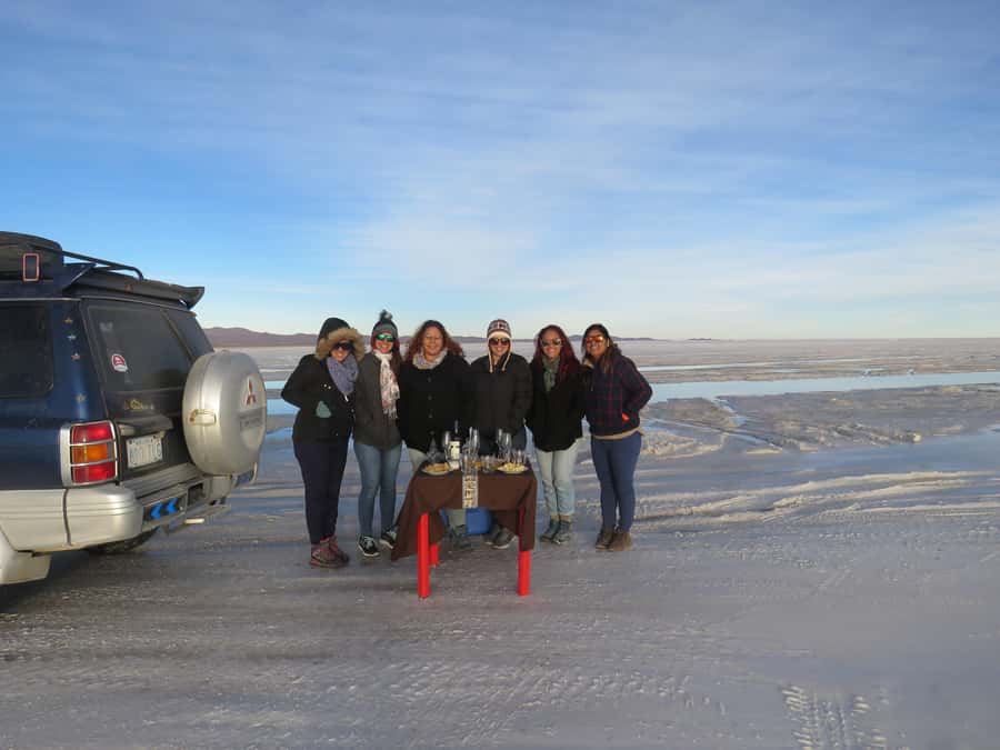 Uyuni: Starlight and Sunrise Salt Flats Tour - Who should book this sunrise outing?