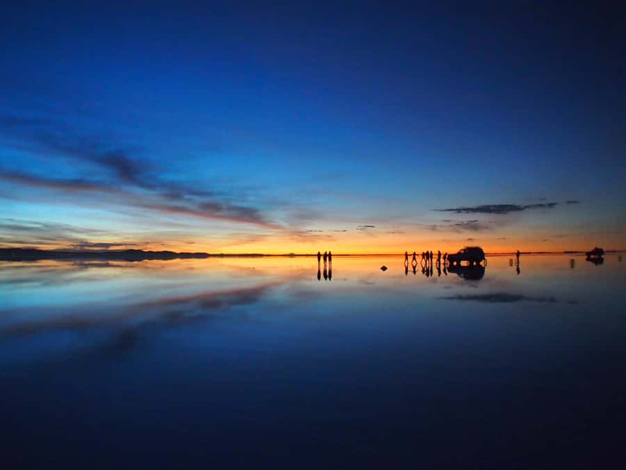 Uyuni: Sunset and Starlights Tour - Sunset on the Salt Flats: The First 90 Minutes