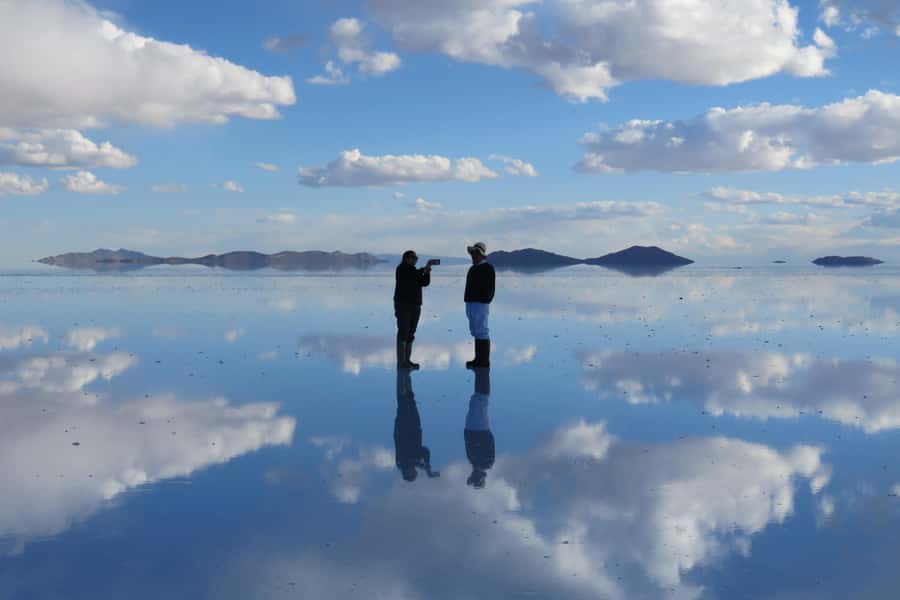 Uyuni tour express from La Paz by bus - Train cemetery and Colchani: the opening stops