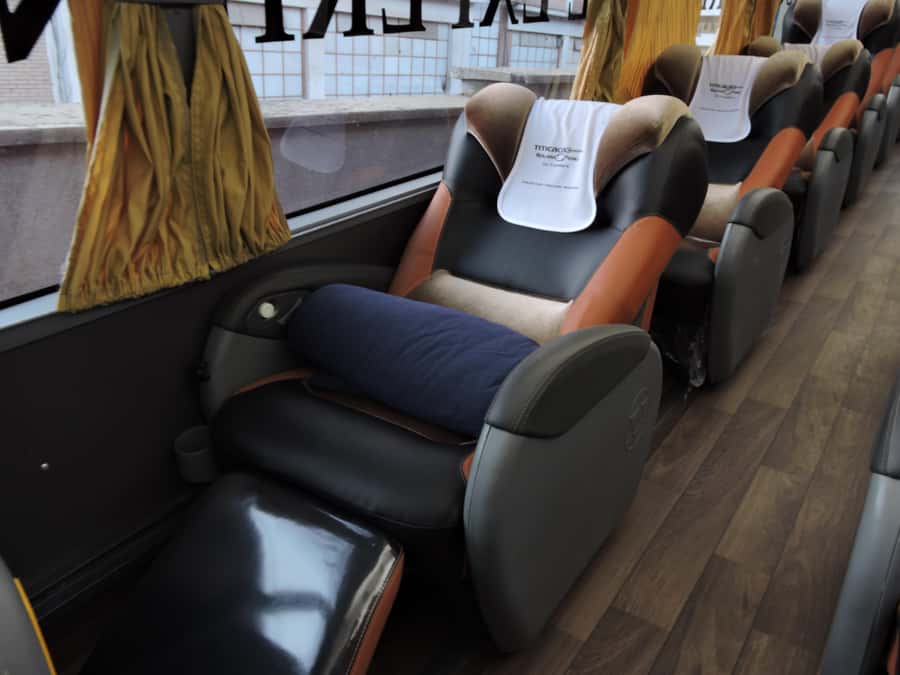 Uyuni tour express from Sucre by bus (round trip) - Breakfast and pickup after reaching Uyuni