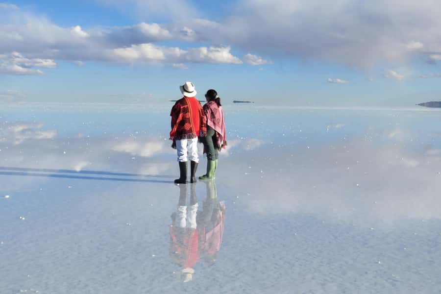 Uyuni tour express from Sucre by bus (round trip) - Colchani and the working side of salt