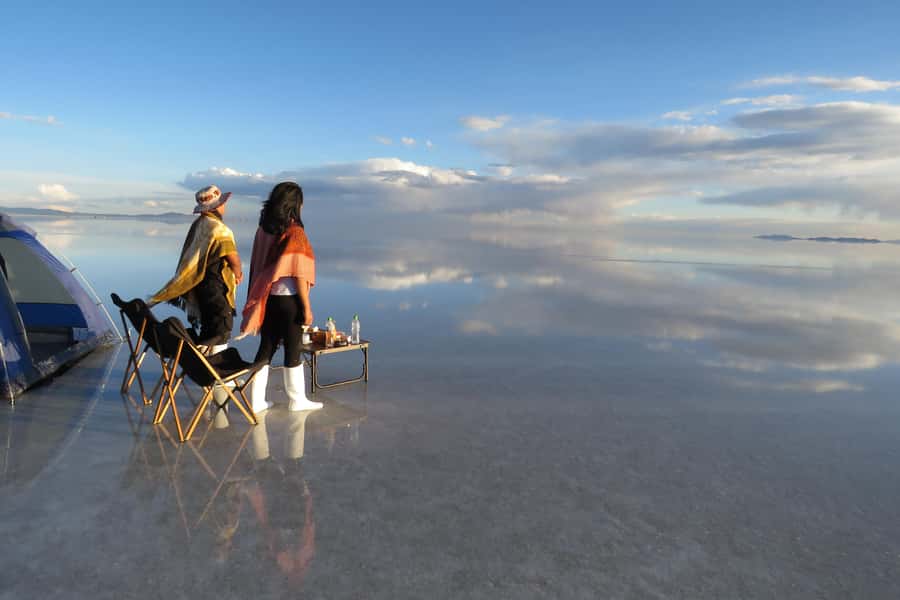 Uyuni tour express from Sucre by bus (round trip) - Arriving in Sucre at 4:30 a.m.