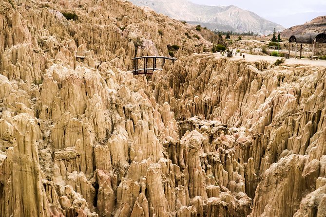 Customizable Private City Tour - La Paz - Plaza Murillo puts politics in the foreground