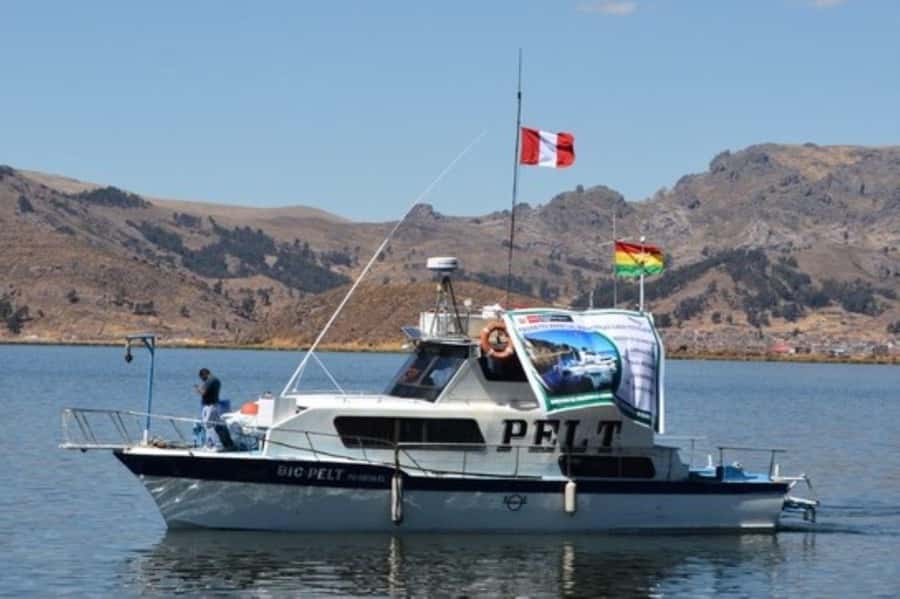 From La Paz: Group Excursion to Lake Titicaca and Sun Island - From La Paz to Copacabana, a long road to the lake
