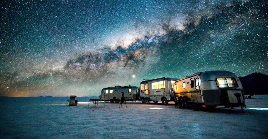 From La Paz: Salar de Uyuni 3-D Tour+Entrance Tickets by Bus - Incahuasi Island: cacti and coral rock