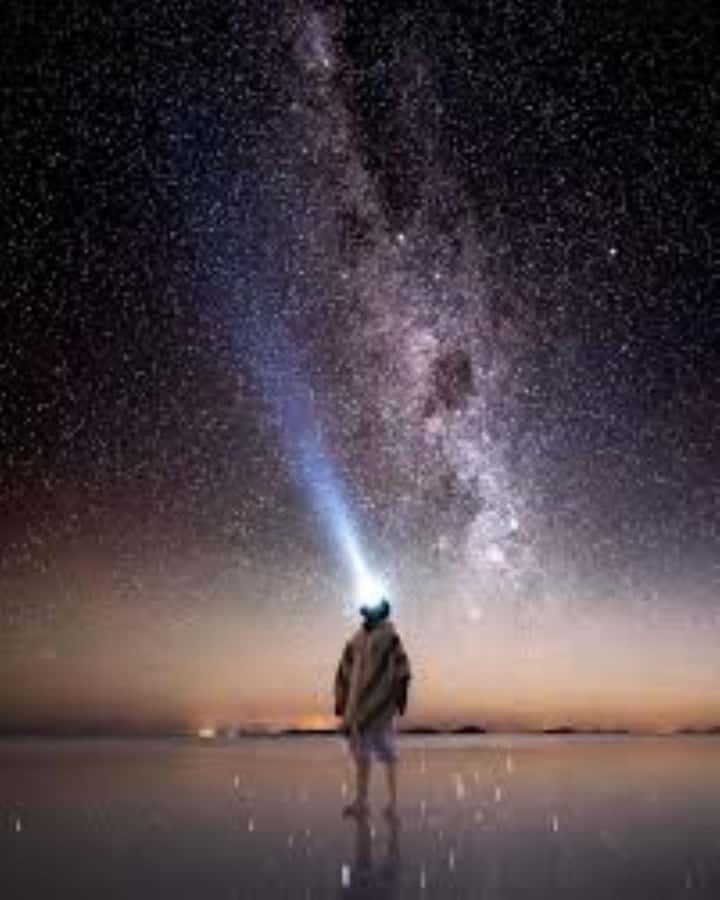 From Uyuni | Stargazing trip to the Salar de Uyuni | Private - Photographing stars in a stark setting